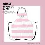 Delantal Elegante novia de banda rosa para ser ducha de nov<br><div class="desc">Presentar el regalo perfecto para la futura esposa o la futura esposa en tu vida: un elegante delantal personalizado que es a la vez elegante y funcional. El diseño está decorado con bonitas franjas blancas y rosas, lo que lo convierte en un bonito añadido a cualquier cocina. El delantal también...</div>