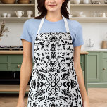 Delantal Escandinavia floral blanca y negra linda<br><div class="desc">Escándalo floral blanco y negro lindo Bandanna Apron</div>