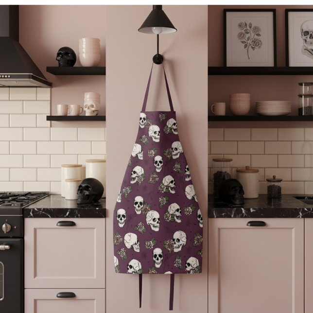 Delantal Floral de calaveras góticas y Rosas marrones (Gothic Chic Skulls & Roses Apron For Her. Maroon Purple Halloween Floral Skull Pattern for Baking)