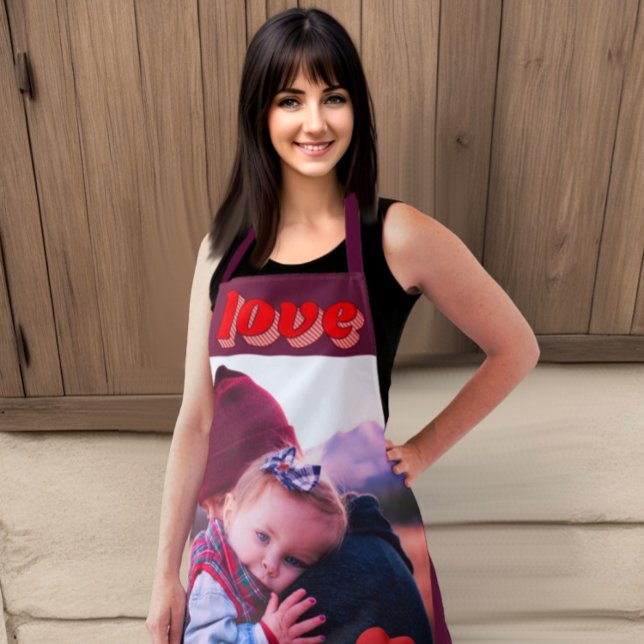 Delantal Foto: Amor Infusado: lienzo Personal de Affección (Custom photo template apron with love typography and red hearts.)
