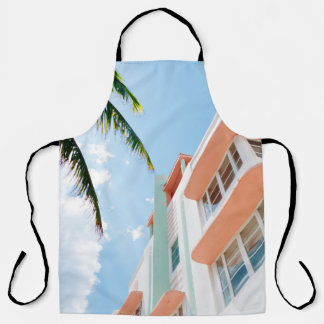 DELANTAL FOTO DE BAJO ÁNGULO DE CONCRETO BLANCO Y NARANJA