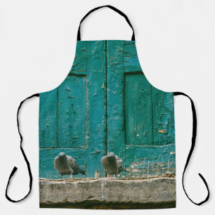 DELANTAL FOTO DE CERRADO DE DOS PIGEONS GRÁFICOS EN CONCRET