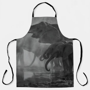 DELANTAL FOTO EN GRAYSCALE DE ELEFANTES QUE BEBEN AGUA