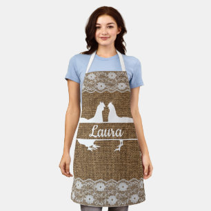 Delantal Fragmento de pollo Monograma Lace Burlap Apron Su