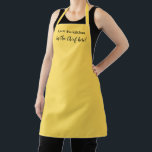 Delantal Funny mostaza Amarillo jefe de la cocina<br><div class="desc">Funny Apron amarillo mostaza con la frase "Soy el dueño de esta cocina,  ¡aquí soy el jefe!". Un diseño sencillo que hará que las madres se sientan como las anfitrionas de su propio show de cocina. Puedes personalizar cada detalle en él.</div>