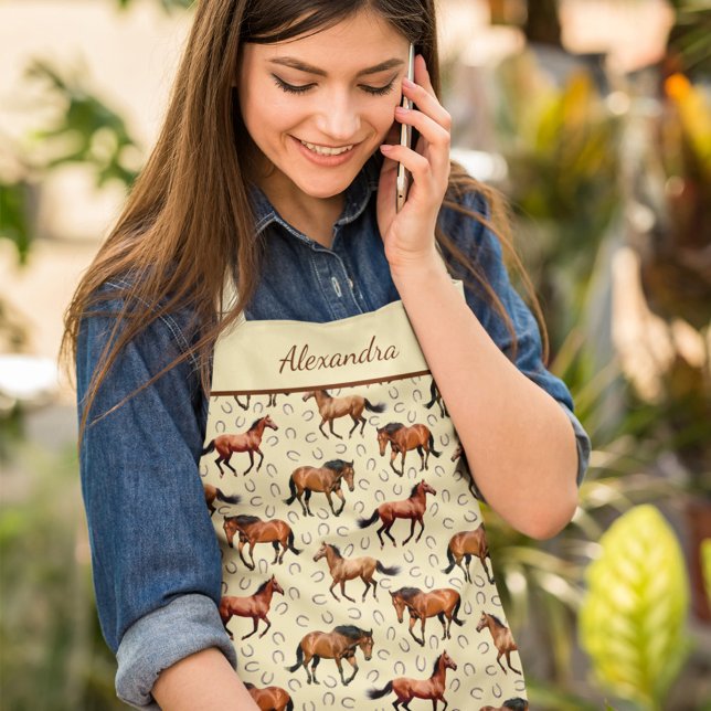 Delantal Gallopaje de caballos marrones personalizado (Subido por el creador)