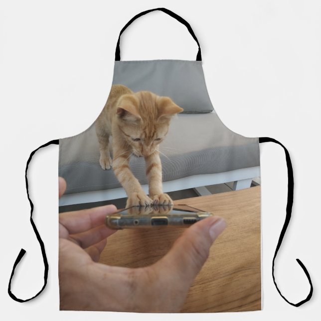 Delantal Gatito sabio en tecnología: Un giro moderno sobre  (Anverso)