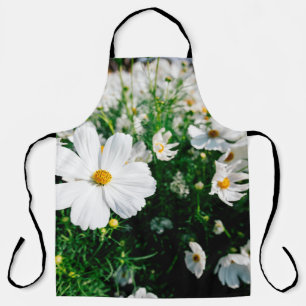 Delantal Hermosas flores de cosmos blancos floreciendo en l