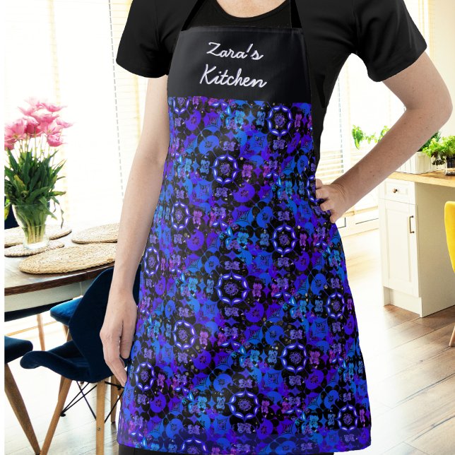 Delantal Hippie Groovy Pattern Blue Purple Personalizado (An apron in boho hippie style with pattern in blue, purple, black and white with fade effects)