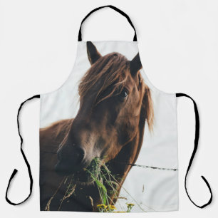 DELANTAL HORSE CHEWING GRASS