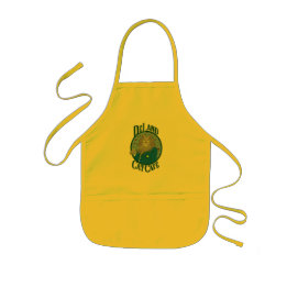 Delantal Infantil El logo de Henry DeCat Cafe de DeLand con traje de