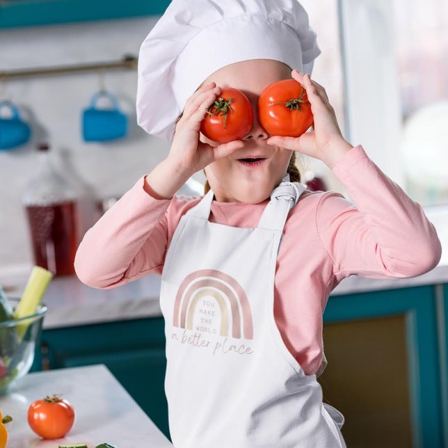 Delantal Infantil Haces Del Mundo Un Lugar Mejor Apron (Empower a special child with this rainbow, "You make the world a better place" apron!)