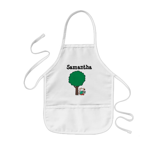 Delantal Infantil Maisy lee su libro de la biblioteca afuera (Frente)