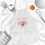 Delantal Infantil Pastel personalizado haciendo un pequeño panqueque<br><div class="desc">Inspirar a los jóvenes cocineros con este adorable rincón infantil personalizado, perfecto para los pequeños panaderos que adoran los quequitos. Con un divertido diseño de quequitos y un personalizable con el nombre de su hijo, esta plataforma es ideal para cocinar, cocinar y jugar a la cocina. Es un gran regalo...</div>