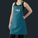 Delantal Iniciales monográficas personalizados modernas de<br><div class="desc">Las iniciales del monograma moderno personalizado petrol blanco Apron. letras blancas,  fondo rosa claro. Puedes elegir tu color de correa. ¡Un gran regalo para mamá,  amigos y tú mismo! Diseño moderno,  minimalista,  sencillo y elegante. Excelente para cocineros,  chefs,  cerámica,  artesanía,  trabajo,  cocina,  horneado,  barbacoa,  parrilladas,  comercios y tiendas,  etc.</div>