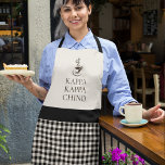 Delantal Kappa Kappa Chino Funny Coffee Lover<br><div class="desc">Un diseño divertido para los amantes del café o los baristas, este singular delantal todo-impreso tiene un diseño de chapa en blanco y negro con un fondo superior sólido a juego en blanco roto. El texto "KAPPA KAPPA CHINO" se sienta debajo de una taza de café caliente humeante. El texto...</div>