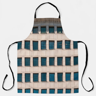 Delantal La fachada del edificio moderno de forma rectangul