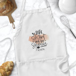 Delantal La Vida Es Un Lick Corto En La Cita De Cuchara<br><div class="desc">La Vida Es Poco Lecha La Cuestión De La Cuchara De La Acuarela Apron Adulto. Cuidada delantal del chef con una cuchara de madera y una graciosa cita del humor de la cocina. Personalice el diseño de humor de este personalizado con su propio nombre o texto.</div>