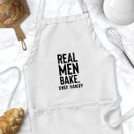 Delantal Los Hombres De Verdad Hacen Aprendo De Hormigón Pe<br><div class="desc">Los Hombres Verdaderos Hacen Apron De Hormigón Personalizado Para Los Hombres. Gracioso delantal del chef con una graciosa cita del humor de la cocina. Personalice el diseño de humor de este personalizado con su propio nombre o texto.</div>