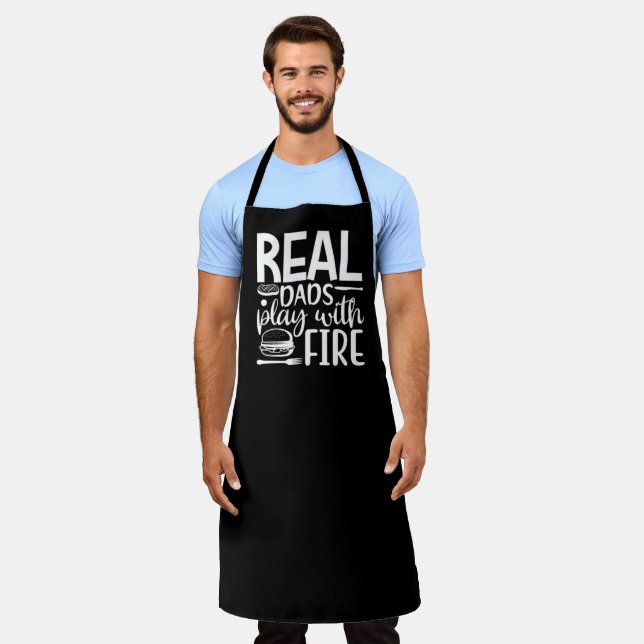 Delantal Los Verdaderos Dads Juegan Con Fire BBQ Gran Apron (Gastado)