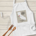 Delantal Mapa del Personalizado de casa dulce de amor del e<br><div class="desc">Muestra tu amor por California y tu ciudad natal con este divertido delantal personalizado. Un diseño rústico de moda presenta una silueta de mapa del estado de CA, la tipografía "Home Sweet Home" (Hogar, dulce hogar), un corazón rojo que muestra el lugar donde vives, todo contra un fondo falso de...</div>