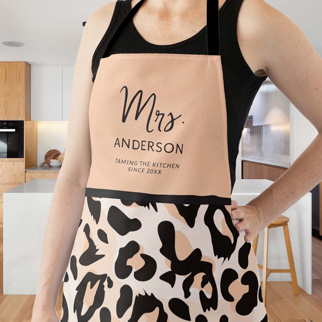 Delantal Moda rosa de la cocina de la impresión de caramelo (funny apron newlywed bride bachelorette bridal gift christmas birthday mom personalized animal print)