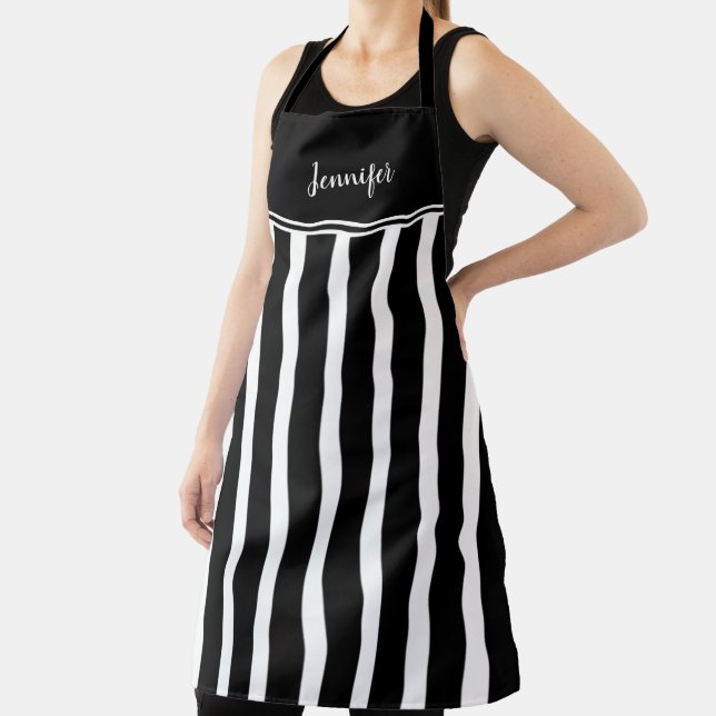 Delantal Modern trendy black white stripes monogram name (in situ)