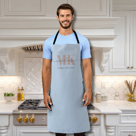 Delantal Modert Mocha Mousse Monograma Azul Polvo