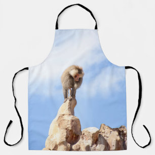 Delantal Mono babuino en la cima de una montaña