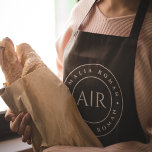 Delantal Monograma Apron personalizado negro<br><div class="desc">Cocine con estilo con este Monograma Negro Personalizado Apron. Con un diseño negro elegante y un monograma de personalizable, este delantal aporta un toque de sofisticación a cualquier cocina. Fabricado con materiales duraderos y de alta calidad, ofrece confort y protección, lo que lo hace perfecto para cocineros aficionados y profesionales....</div>