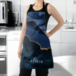 Delantal Monograma de oro de Geode Blue Agate de Marina<br><div class="desc">Monograma de la Marina Azul y el Relieve metalizado dorado Agate Geode Hermoso y Elegante Script Nombre Apron. Esto hace que el dulce perfecto 16, 13, 15, 16, 18, 21, 30, 40, 50, 60, 70, 80, 90, 100 cumpleaños, boda, ducha de novias, aniversario, ducha de bebé, graduación o una fiesta...</div>
