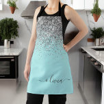 Delantal Monograma del Purpurina plateado Verde azulado azu<br><div class="desc">Aqua Blue - Purpurina de espuma Verde azulada y plateada Cepillado Metalizado Nombre de monograma Apron. Esto hace que el dulce perfecto cumpleaños 16,  boda,  ducha de novia,  aniversario,  ducha de bebé o fiesta de soltera sea regalo para alguien que ama el lujo glam y los estilos de moda.</div>
