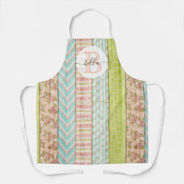 Delantal Monograma Rosas de Shabby en cabaña de madera rúst