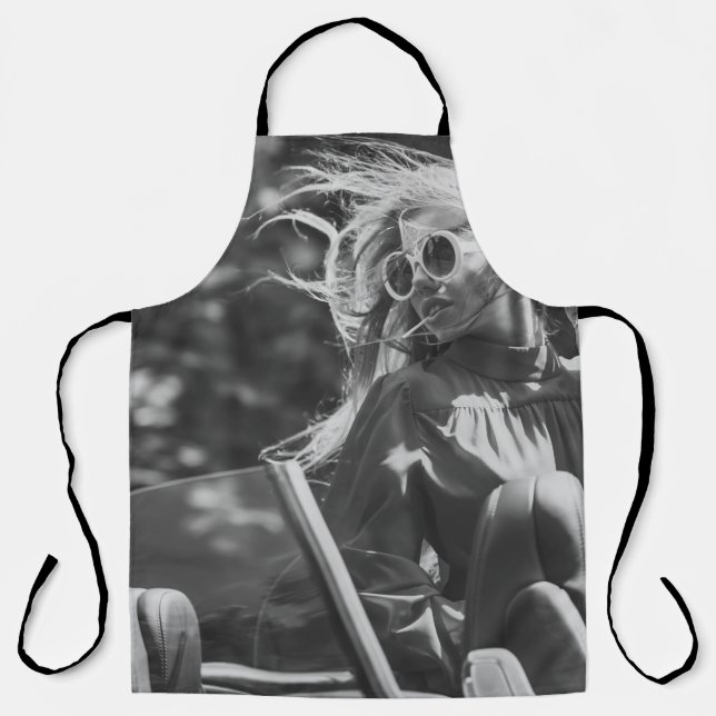Delantal Mujer bonito en auto convertible (Anverso)