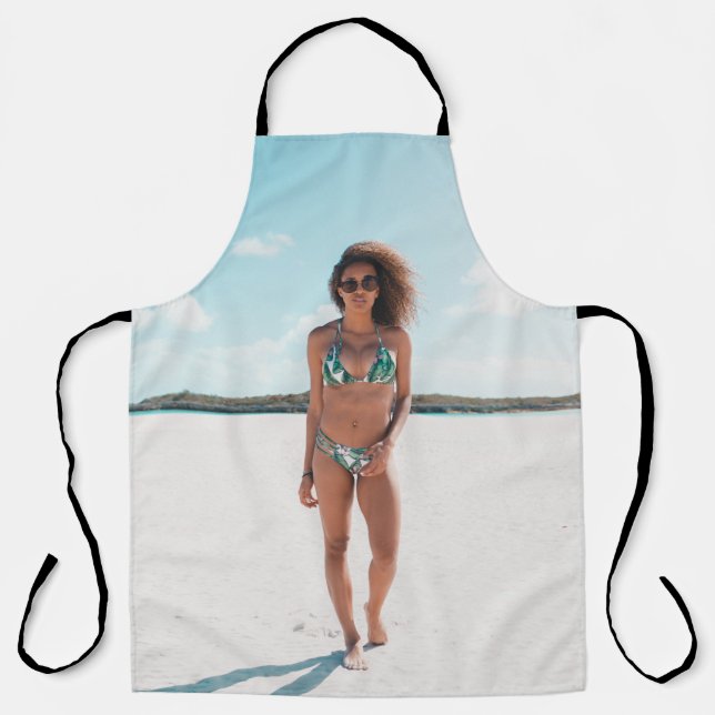 Delantal Mujer con bikini de pie sobre la arena (Anverso)