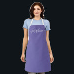 Delantal Nombre de guión elegante personalizado violet adul<br><div class="desc">Eleva tu próximo evento, ya sea un taller botánico suculento o una clase de cocina, con el Apron Adulto Violeta de Elegante Guión Personalizado. Estos impresionantes delantales, a una hermosa sombra de violeta, dejarán una impresión duradera a los clientes y les harán sentirse realmente especiales. El punto culminante de estos...</div>