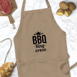 Delantal Nombre de Rey de barbacoa personalizado APron para<br><div class="desc">Nombre Personalizado De BBQ King APron Para Hombres. Gracioso delantal de parrilladas de barbacoa para los hombres. Personalice este diseño personalizado con su propio nombre o texto.</div>