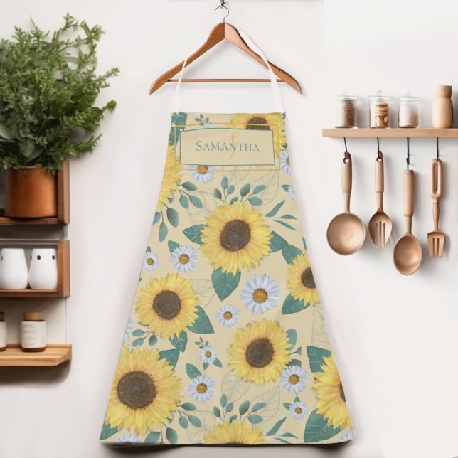 Delantal Nombre del monograma de girasol amarillo floral (Indulge in the sunflower charm of our Womens apron.  Cook in style and let your name shine!)