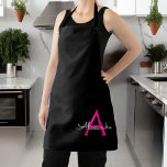 Delantal Nombre del Monograma de Giro del Guión Negro Calie<br><div class="desc">Nombre de monograma negro y rosado caliente Apron. Esto hace que el dulce perfecto cumpleaños 16,  boda,  ducha de novia,  aniversario,  ducha de bebé o fiesta de soltera sea regalo para alguien que ama el lujo glam y los estilos de moda.</div>