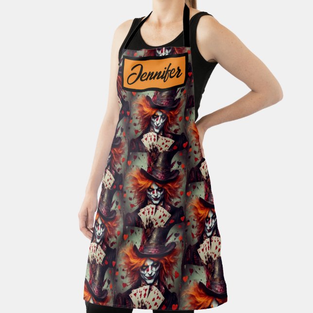 Delantal Odio loco con cartas de juego (in situ)