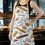 Delantal Patrón de panaderos de pan personalizado con texto<br><div class="desc">Un divertido delantal con un patrón de diferentes tipos de pan. Agregue un nombre o texto personalizado para personalizar. Perfecto para quien le guste cocinar o cocinar.</div>