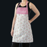 Delantal Patrón elegante de flores rosadas personalizadas<br><div class="desc">Trae elegancia a su cocina con el elegante patrón de flores rosadas Monograma Apron personalizado. Con un delicado diseño floral rosa rosado, este delantal le aporta un toque encantador y femenino a su rutina de cocinar o hornear. El monograma de personalizable ofrece un toque personal, lo que lo convierte en...</div>