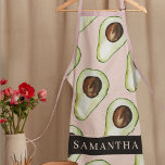 Delantal Patrón Moderno De Aguacate Rosa Y Verde Con Nombre<br><div class="desc">Patrón Moderno De Aguacate Rosa Y Verde Con Nombre</div>