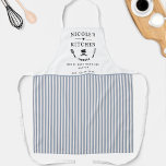 Delantal Personalizado, franjas blancas y azules, cocina de<br><div class="desc">Haz que este hermoso patrón de rayas blancas y azules sea tu propio,  con la capacidad de personalizar de las cuatro áreas de texto con tu propio mensaje! Diseño con una hermosa zona para tu texto,  realzado con espátula,  mezclando tazones,  tenedor y detalles de whisky. ¡Excelente idea de regalo!</div>