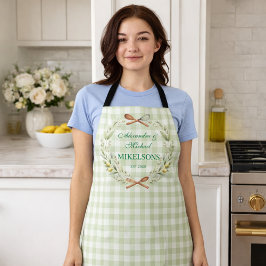 Delantal Personalized Green Gingham Newlywed Wedding