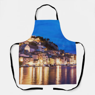 Delantal Pueblo croata Sibenik de noche.
