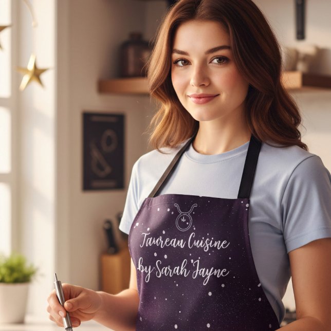Delantal Púrpura Taurus Zodiac Rótulo Constellation Apron (It's Taurus Season! Add your name to this groovy purple galaxy apron)