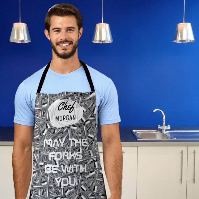 Delantal Que las horquillas estén con ustedes hombres (Cook in style and with a sense of humor with our fun customizable apron. )