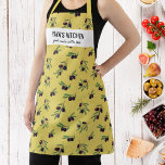 Delantal Rama de olivo, nombre personalizado del chef del r<br><div class="desc">Espectro divertido con un patrón de ramas de olivo dibujadas a mano y dos líneas de texto personalizado. Añade el nombre de una persona, el nombre de tu mamá o abuela, el nombre de un restaurante, el nombre de un café o tienda o borra el texto y el rectángulo y...</div>