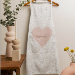 Delantal Regalo moderno Pastel Rosa y Corazón Agradable<br><div class="desc">Bienvenido a nuestra encantadora colección de productos de regalo modernos pastel rosado y cardíaco, disponibles exclusivamente en Zazzle. Nuestra selección está diseñada para darle un toque de elegancia y encanto a sus momentos especiales. Ya sea que esté comprando a un ser querido o tratándose a sí mismo, nuestros productos harán...</div>